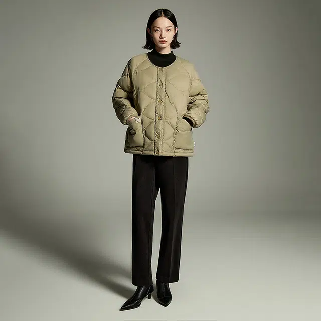 初语 黑科技火山岩保暖加厚小个子菱格纹羽绒服 女款