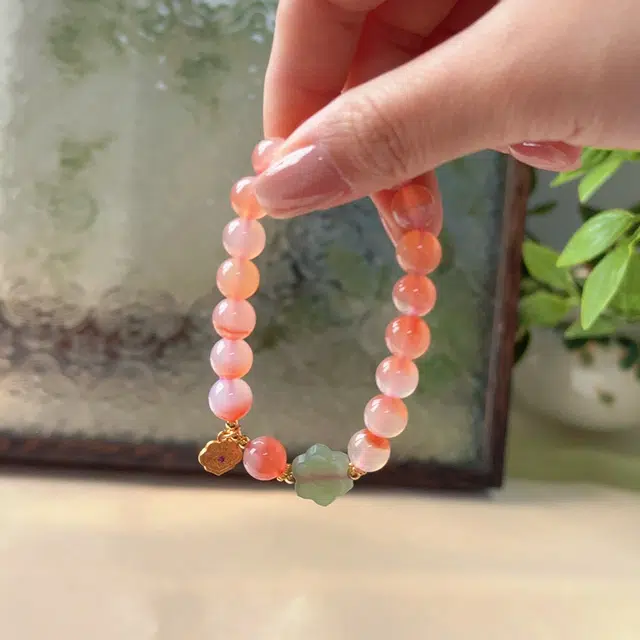翠雅金楼 吉祥如意好事莲莲 新中式国潮富贵莲花招财纳福转运 精致百搭清冷感学生通勤#好运 蜜桃红天然 玛瑙 手串 女款