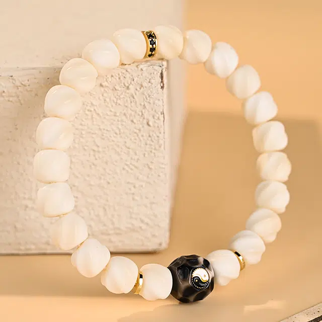 翠雅金楼 国潮新中式禅意 招财纳福 小众设计太极扭扭转运珠佛珠 静心文玩盘玩绕指柔 白玉菩提 手串 男女同款情侣款