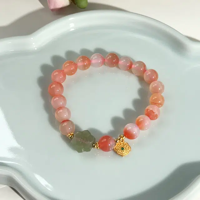 翠雅金楼 吉祥如意好事莲莲 新中式国潮富贵莲花招财纳福转运 精致百搭清冷感学生通勤#好运 蜜桃红天然 玛瑙 手串 女款