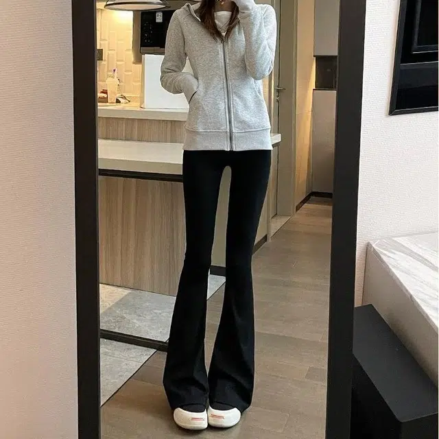 莫代尔 高腰显瘦提臀紧身微喇鲨鱼裤外穿款 薄款运动瑜伽打底裤 女款