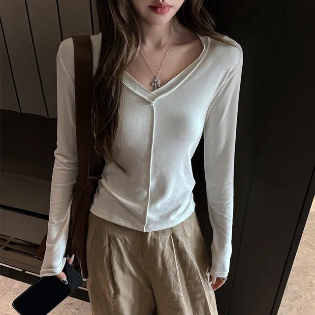 V T