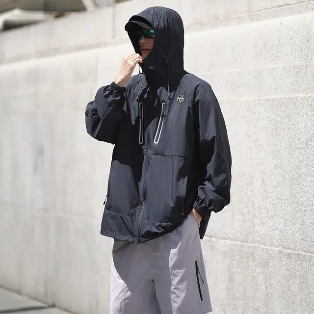 巴塞罗那足球俱乐部 轻奢简约潮流休闲奢华质感美式高街纯色高级户外运动 超轻透气速干防尘防虫防风防紫外线凉感防晒服 男女同款