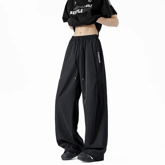 巴塞罗那足球俱乐部 潮牌美式高街学院风日常通勤褶皱感纯色设计简约宽松百搭直筒系带休闲裤 男女同款