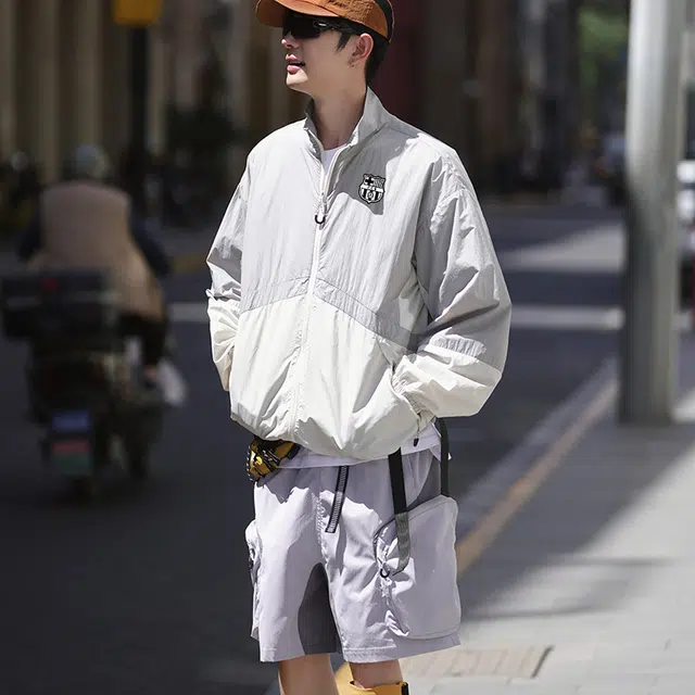 巴塞罗那足球俱乐部 轻奢臻选奢华质感配收纳袋设计简约潮流休闲美式高街纯色高级户外运动 超轻透气速干防尘防虫防风防紫外线防晒服 男女同款