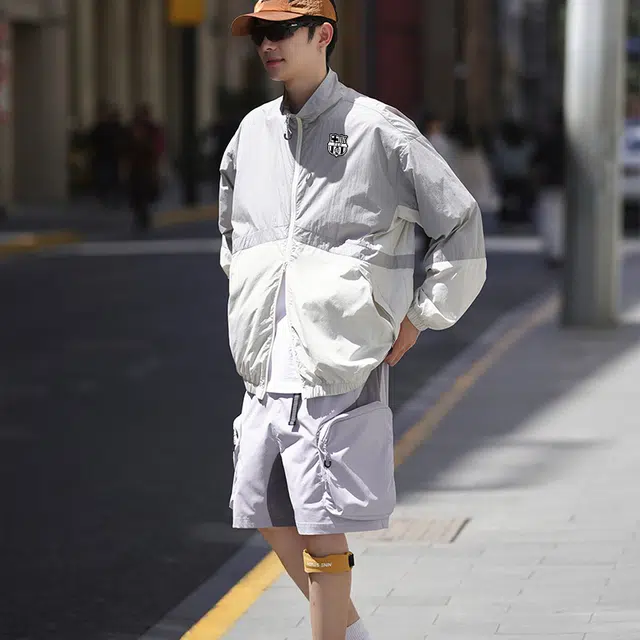 巴塞罗那足球俱乐部 轻奢臻选奢华质感配收纳袋设计简约潮流休闲美式高街纯色高级户外运动 超轻透气速干防尘防虫防风防紫外线防晒服 男女同款