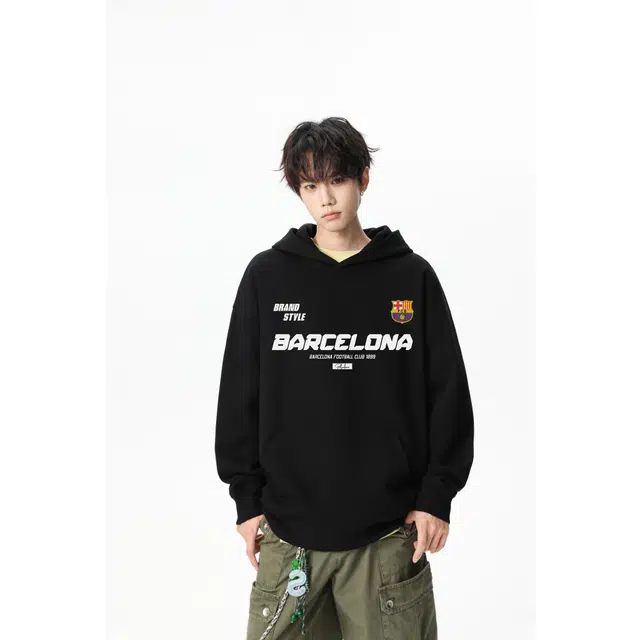 巴塞罗那足球俱乐部 美式高街复古简约基础款宽松休闲通勤百搭舒适慵懒风落肩套头长袖连帽卫衣 男女同款