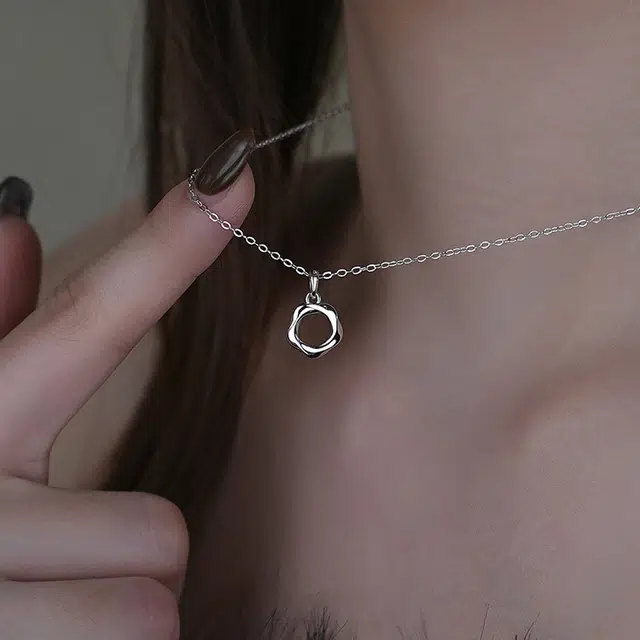 S925