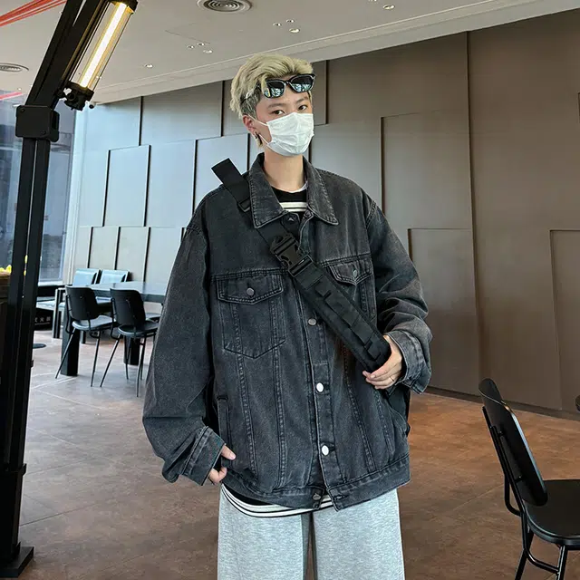 巴塞罗那足球俱乐部 多风格融合复古高级感长袖服饰牛仔外套 男女同款