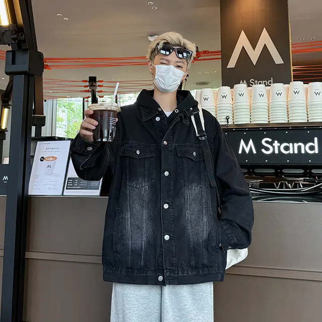 巴塞罗那足球俱乐部 多风格融合复古高级感长袖服饰牛仔外套 男女同款