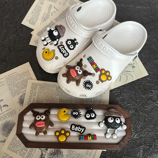 Crocs DIY