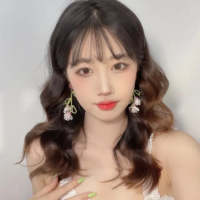 【原创~粉色铃兰郁金香】 攸委 设计感森系风串珠耳环 度假风耳钉花朵长款优雅甜美可爱少女心 树脂 粉绿时尚百搭高级感耳夹耳饰 女款