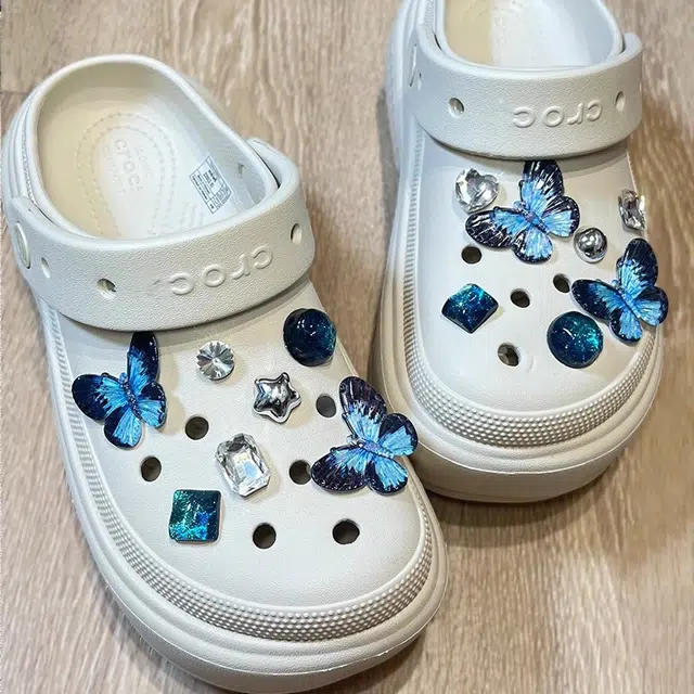 crocs
