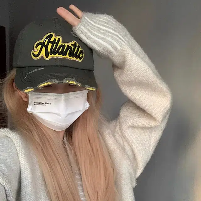 【素颜通勤神器 甜酷百搭ins】 攸委 破洞字母嘻哈鸭舌帽女款夏季显脸小 棉 韩版软顶宽帽檐大头围街头潮流遮阳防晒帽子 男女同款情侣款