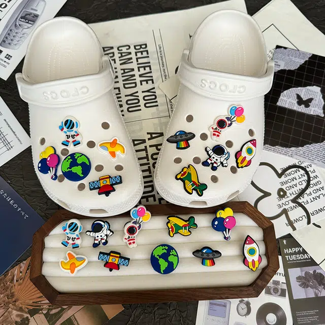 10 crocsDIY