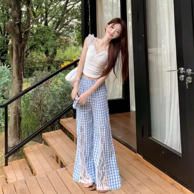 水中花 甜美风格纹蕾丝拼接阔腿裤修身褶皱设计透气舒适休闲套装 女款