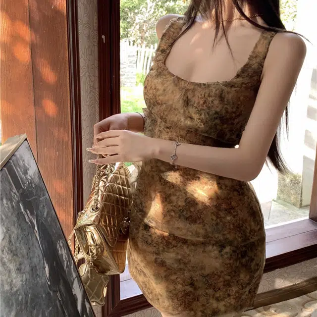 水中花 通勤时尚休闲简约百搭吊带连衣裙 女款