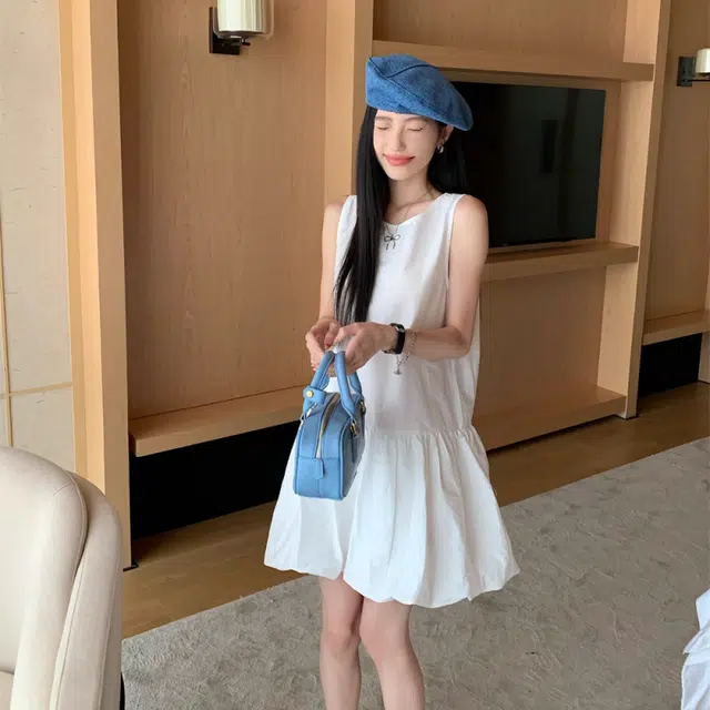水中花 纯欲风简约圆领气质无袖连衣裙 女款