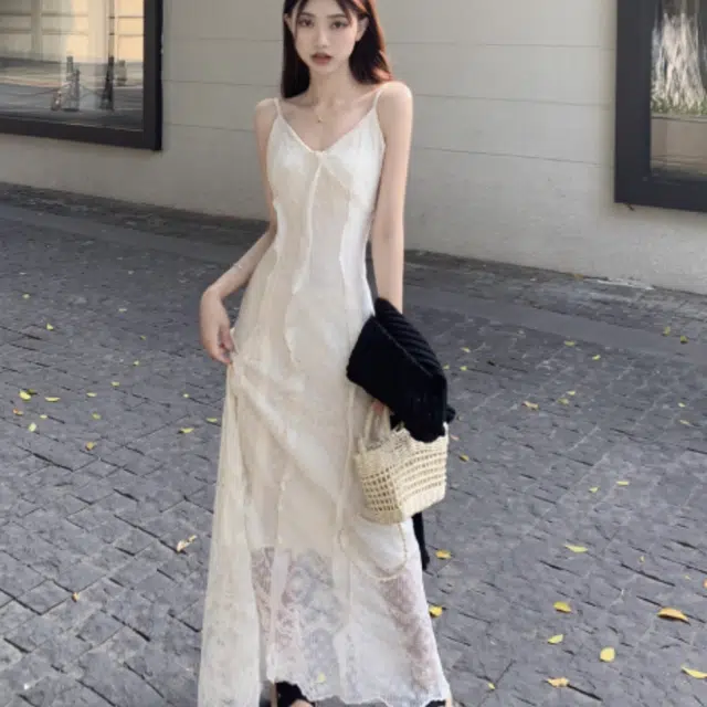 水中花 法式蕾丝小个子温柔收腰气质仙女裙吊带连衣裙 女款