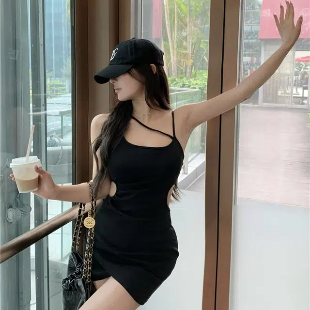 水中花 法式气质短裙收腰御姐风包臀吊带连衣裙 女款