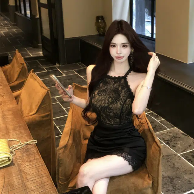 水中花 法式优雅蕾丝拼接收腰紧身御姐性感修身包臀无袖连衣裙 女款