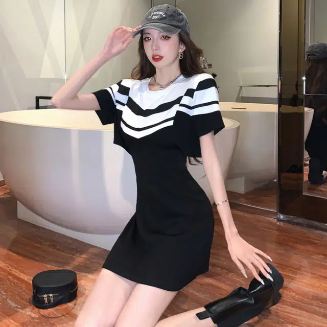水中花 时尚百搭气质简约法式短袖连衣裙 女款