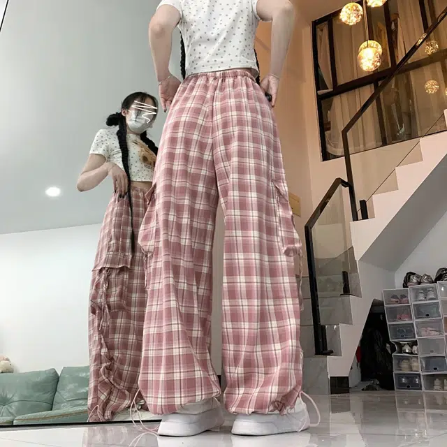 水中花 格子图案大口袋抽绳设计感束脚褶皱透气舒适休闲裤 女款