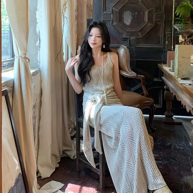 水中花 法式名媛风优雅舒适简约显瘦修身无袖挂脖上衣半身裙裙装套装 女款