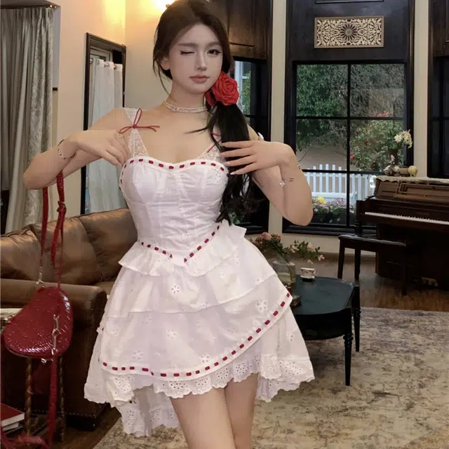 水中花 法式芭蕾少女感蕾丝镂空设计感短裙收腰蓬蓬裙甜美吊带连衣裙 女款