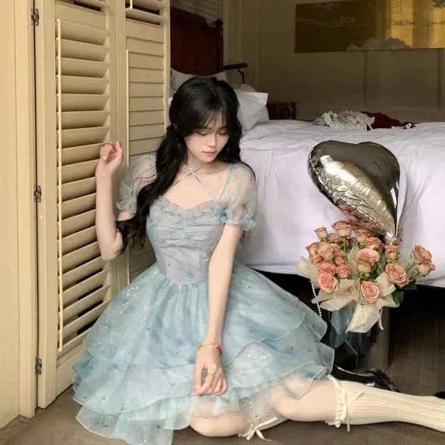 水中花 碎梦星野减龄少女感挂脖立体花朵细闪氛围感短袖连衣裙 女款