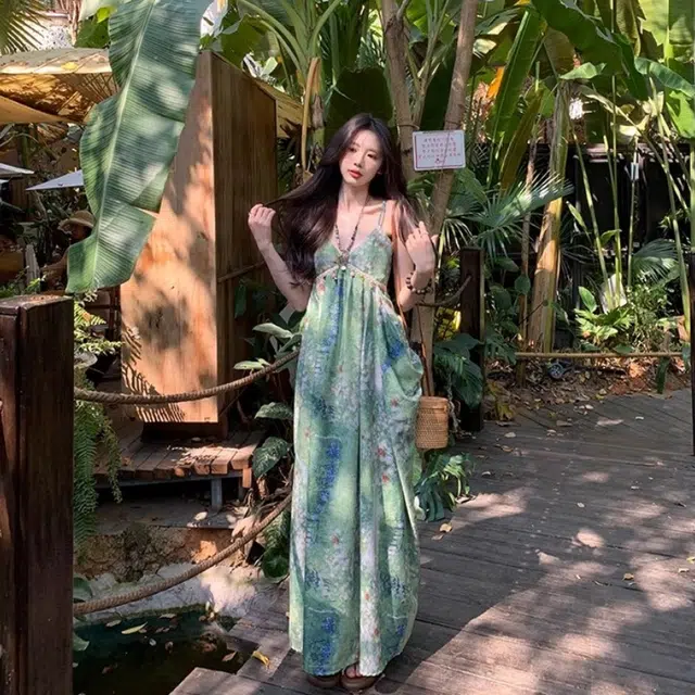 水中花 显瘦优雅气质舒适吊带连衣裙 女款