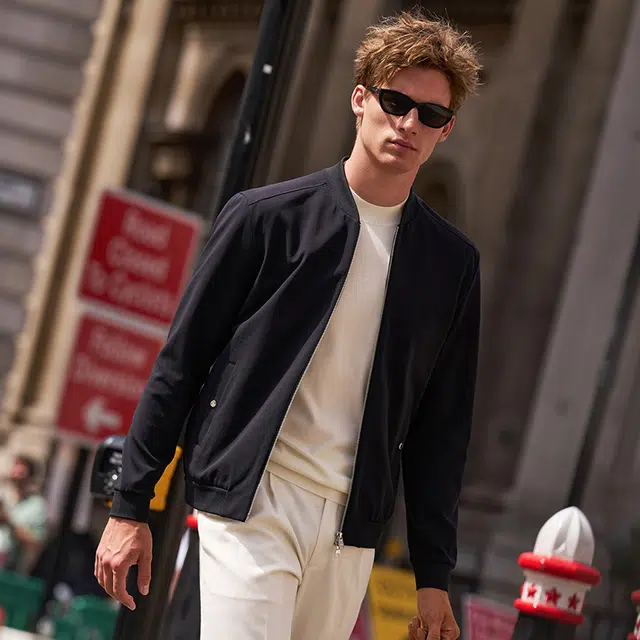 布先生 经典棒球领秋纯色常规标准简约风夹克 男款