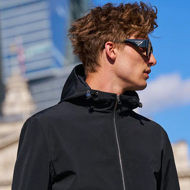 布先生 轻奢连帽立领纯色防污现代风长袖夹克 男款