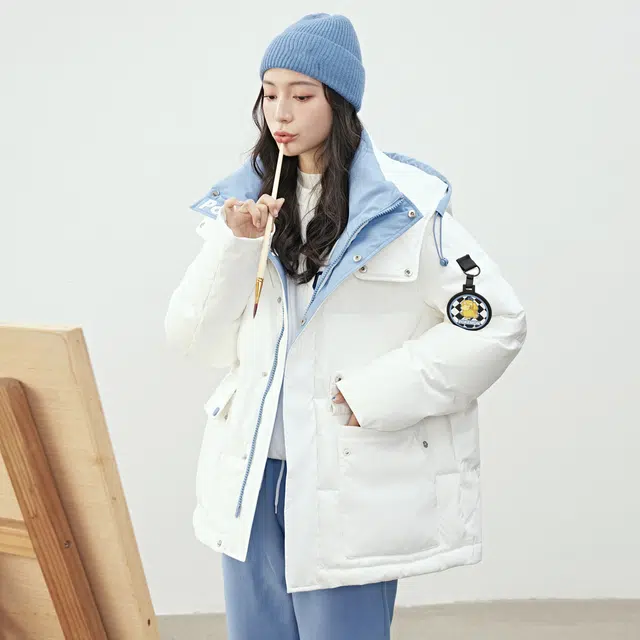 鸭鸭 气质时尚可爱连帽防风抗寒保暖羽绒服 女款