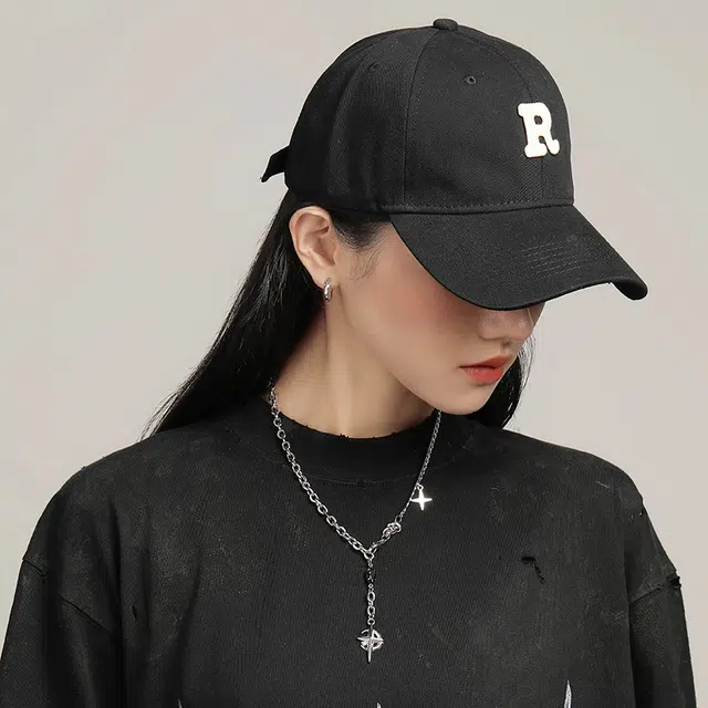 R