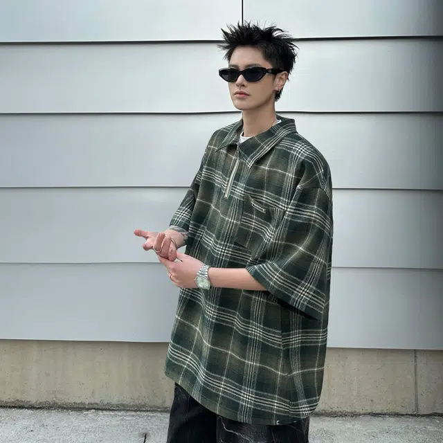 MARK WAFFLE T
