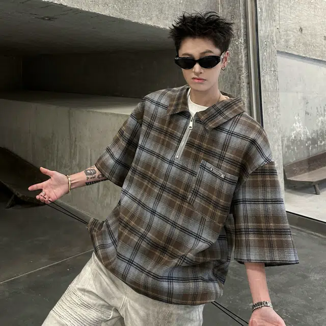MARK WAFFLE T