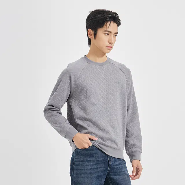 LESS IS MORE T