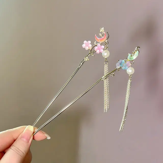 【双生蝶】 指尖瑰宝 古风双色月牙花朵新中式简约大气小众设计立体镂空璀璨多彩双花灵动步摇流苏发饰 合金/滴油 发簪 女款