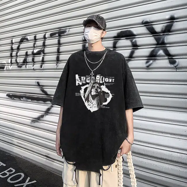 AMBER LIGHT T