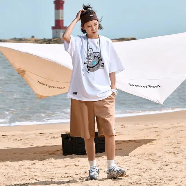 AMBER LIGHT T