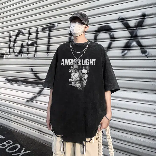 AMBER LIGHT T
