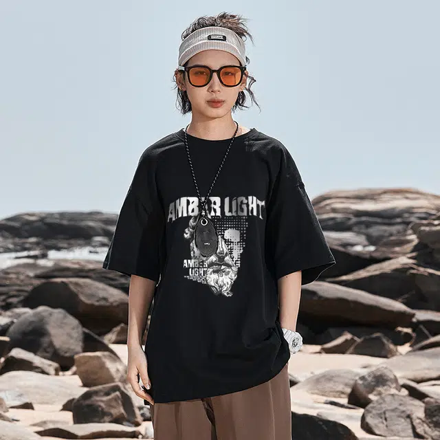 AMBER LIGHT T