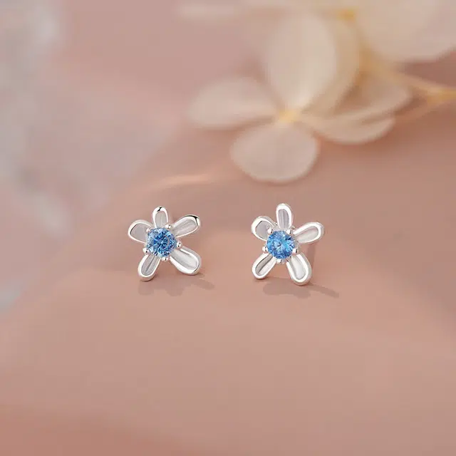 DAISY BEAUTY 999