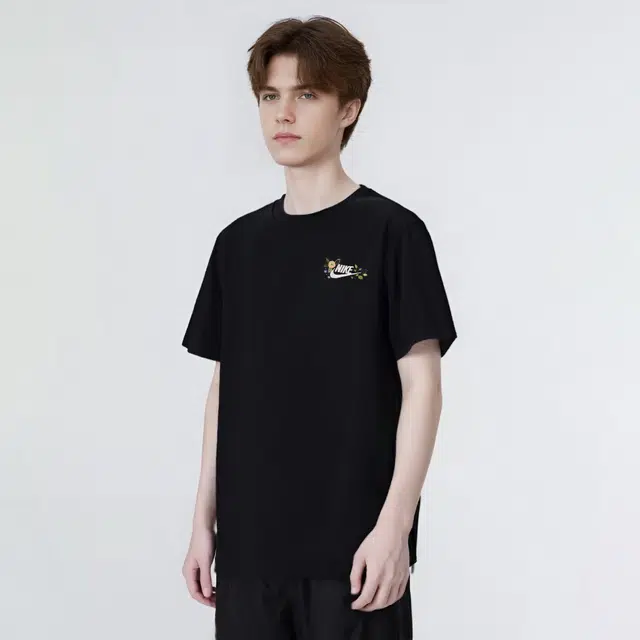 Nike Dri-FitSwoosh LogoT