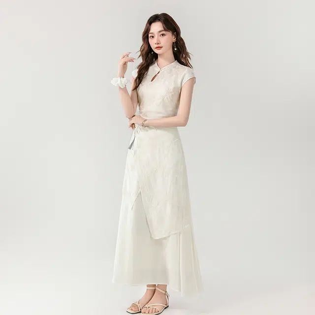 玄唐 纯色薄款修身短袖连衣裙 女款 杏色