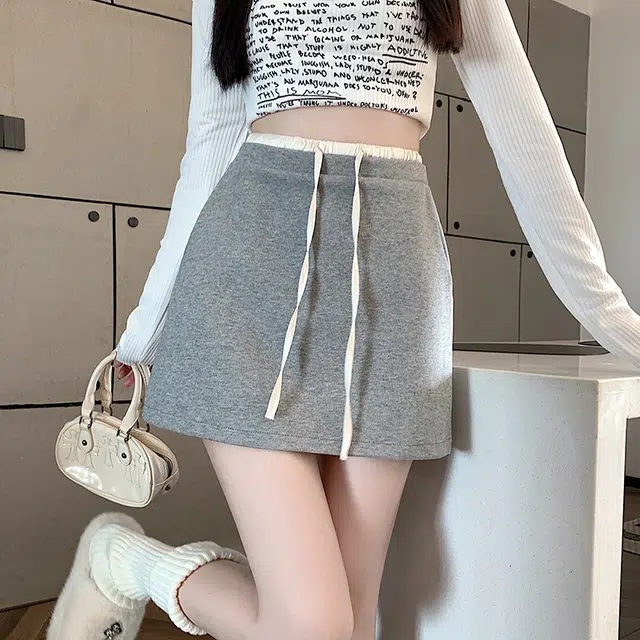 玄唐 纯色适中修身高腰休闲短裙 女款