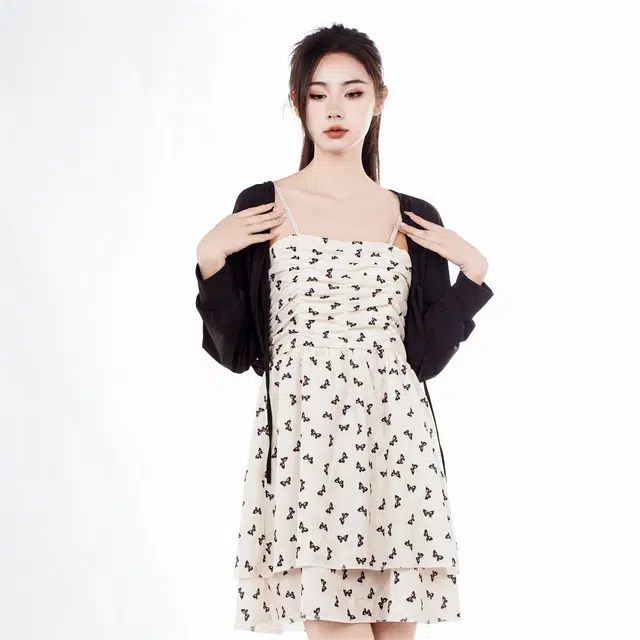 御茶家 韩系碎花收腰显瘦短款裙子纯色长袖罩衫裙装套装 女款 两件套 春季新款