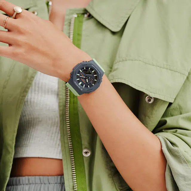 CASIO G-SHOCK LOV-22B-8APR