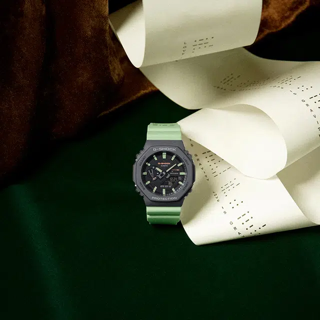 CASIO G-SHOCK LOV-22B-8APR